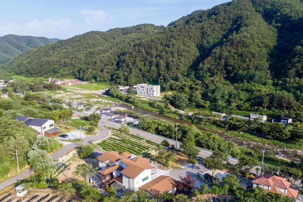 Hotel Gangneung Chunja Yeoinsook Exterior foto